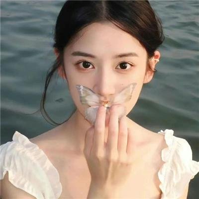 受伤的天使海报