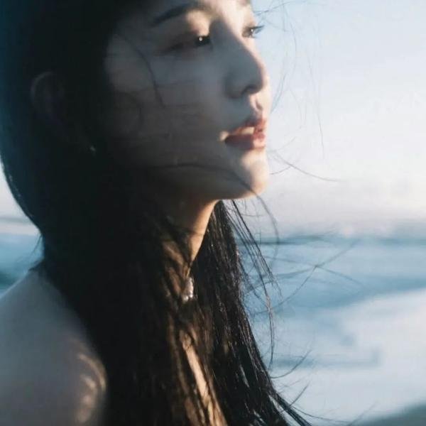 影子背后封面